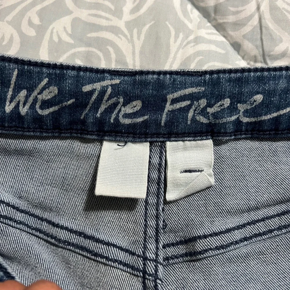 Free People We The Free Wide Leg Jeans Low Rise Raw Hem Front Patch Pockets 30 R